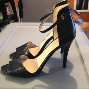 NINE WEST black leather heels size 8.5